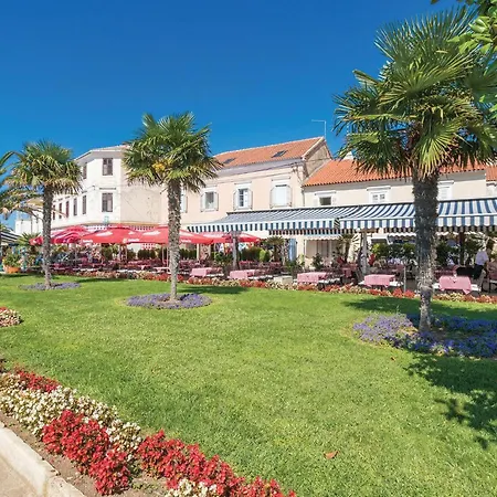 Nyaraló 2 Bedroom Front In *