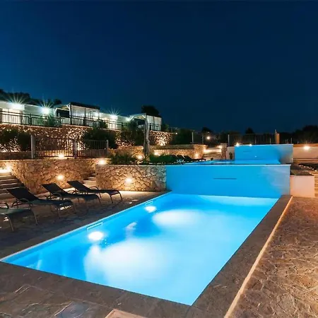 Casa vacanze In With Outdoor Swimming Pool Drage