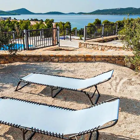 In With Outdoor Swimming Pool Tatil Evi Drage