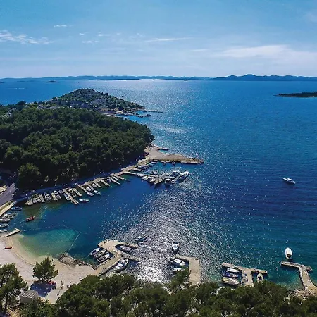 Hébergement de vacances 2 Bedroom Front In